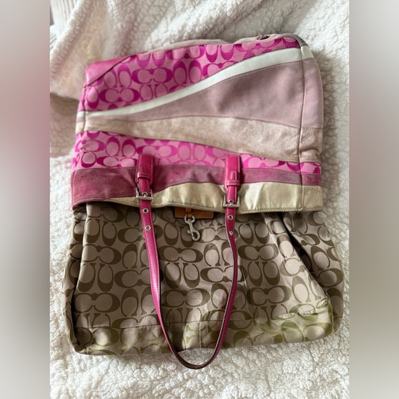 Rare Vintage Coach Pink Wave Limited Edition Patchwork Suede Large Gallery Tote - Picture 12 of 16